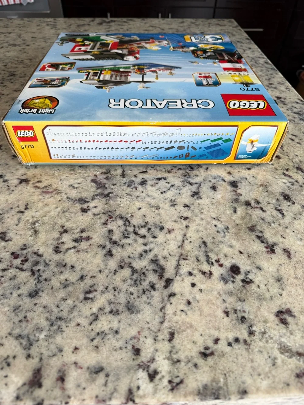 LEGO Creator: Lighthouse Island (5770) - 3-in-1 Set - NISB Flawed Box-See Pics